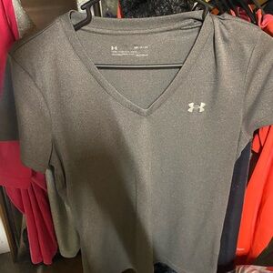 Under Armour Women's Gray V-Neck Top